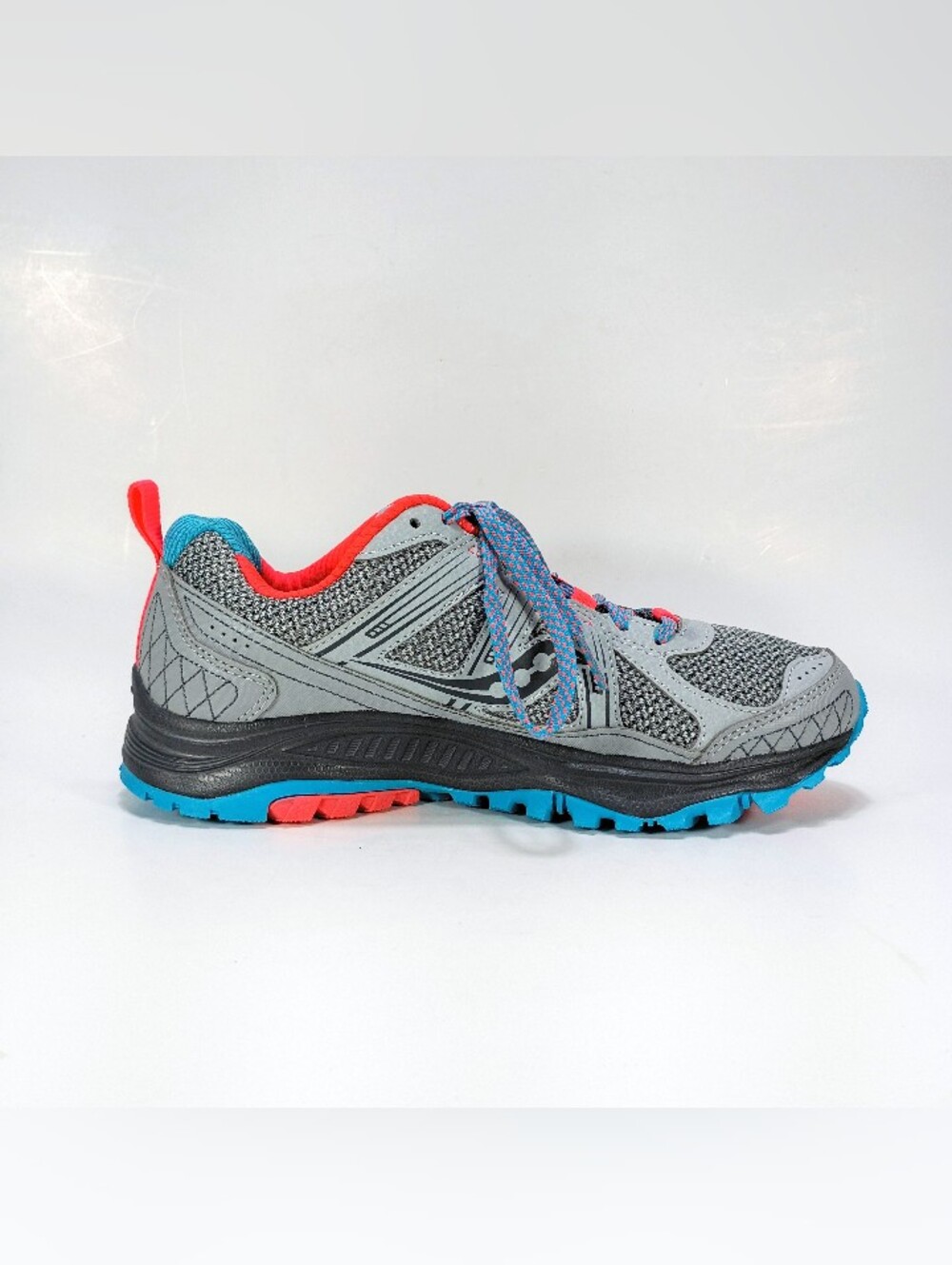 Saucony Excursion TR10 Womens 7 Wide Fit Gray Running Shoes Sneakers - Picture 3 of 10
